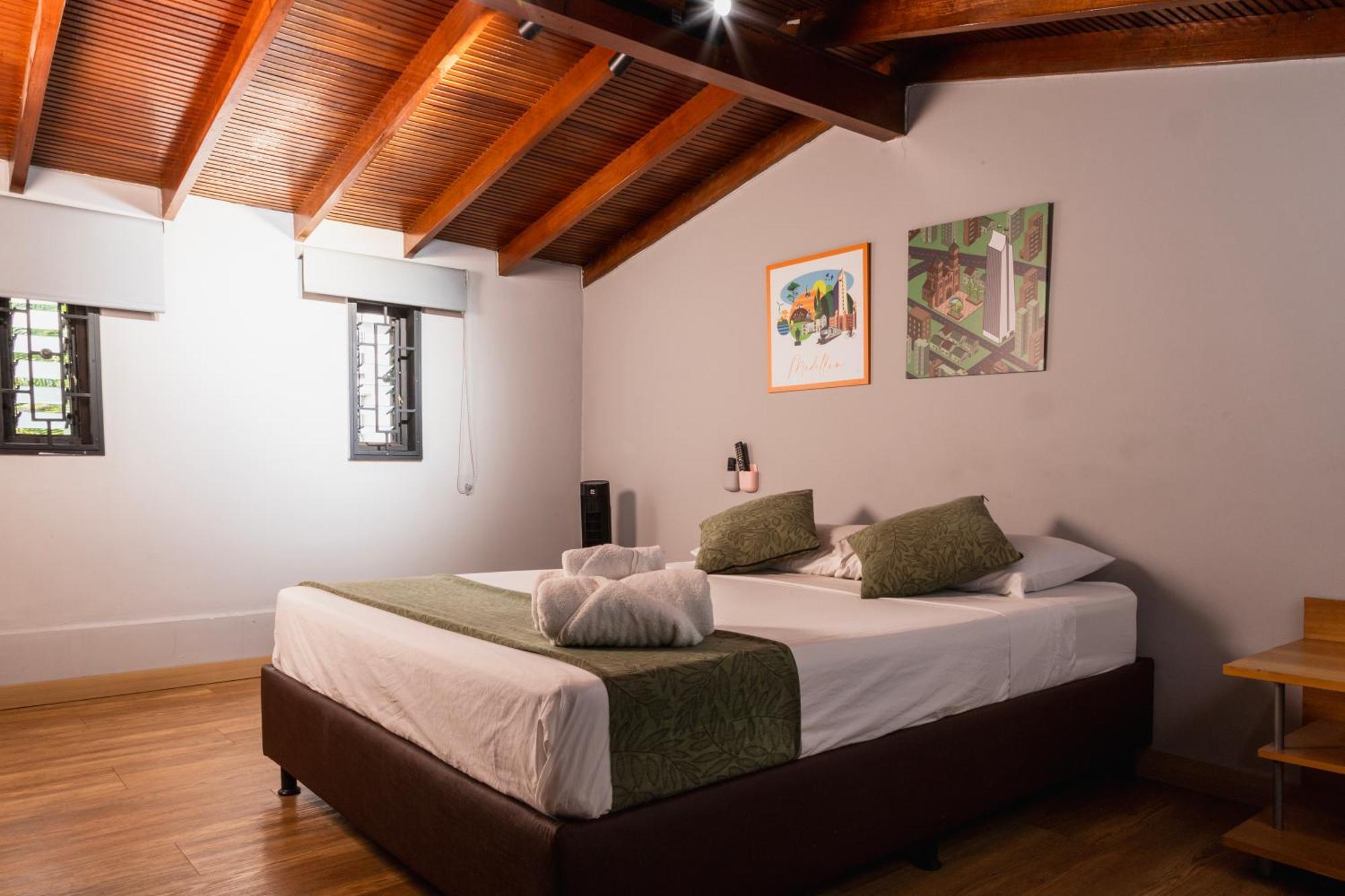 Hotel Casa 73 Deluxe Medellin Bagian luar foto